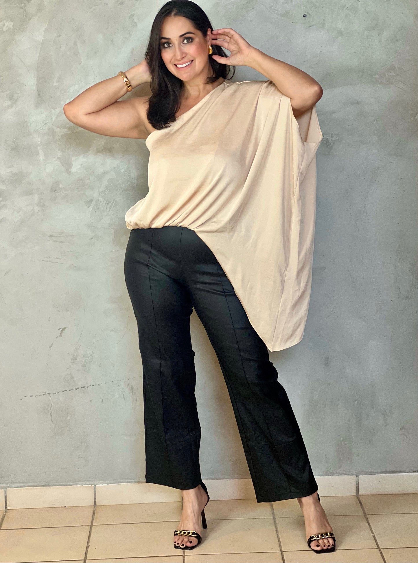 IVORY ONE SHOULDER TOP