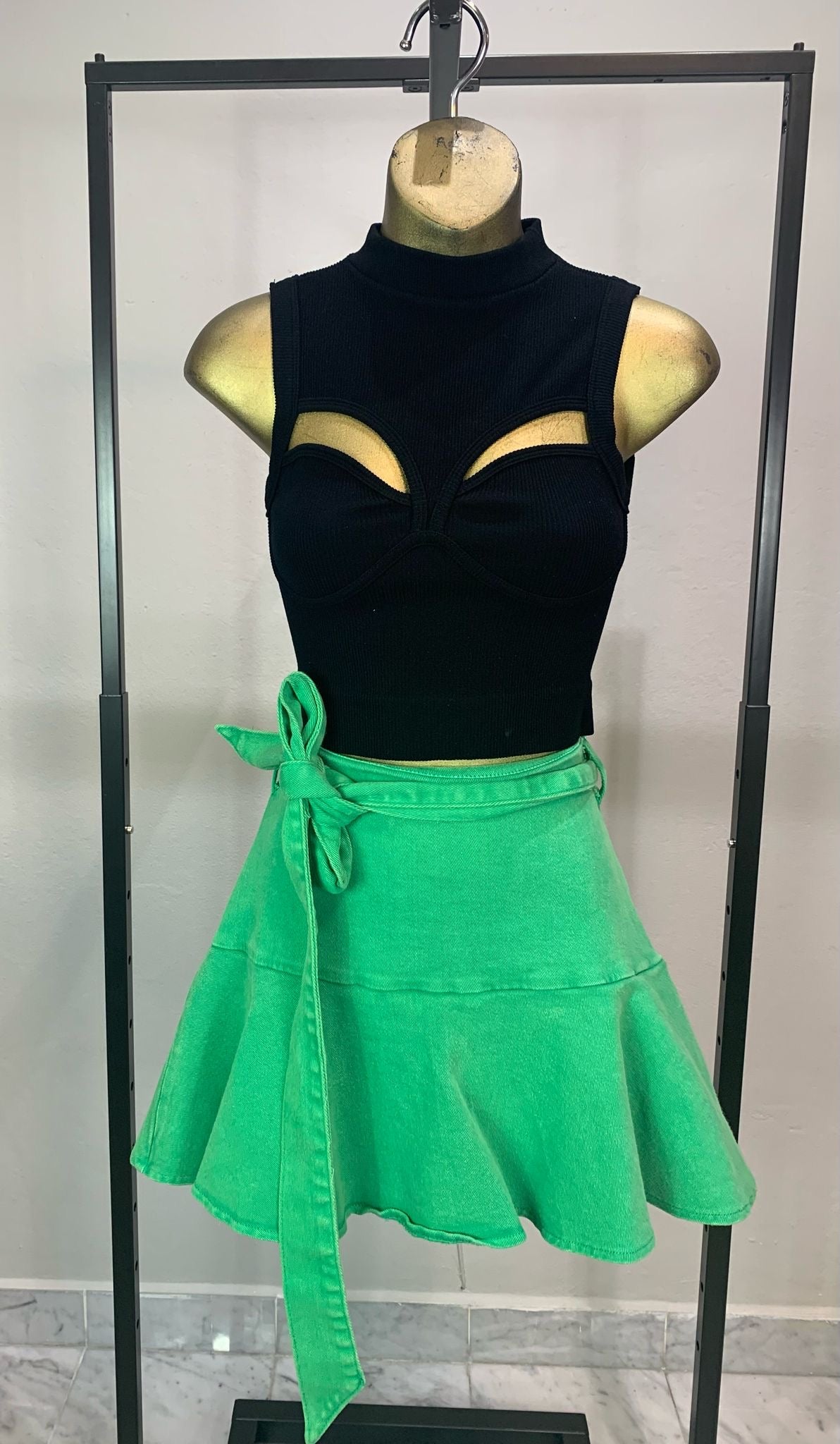 BASIC TOP TURTLENECK SLEEVELESS