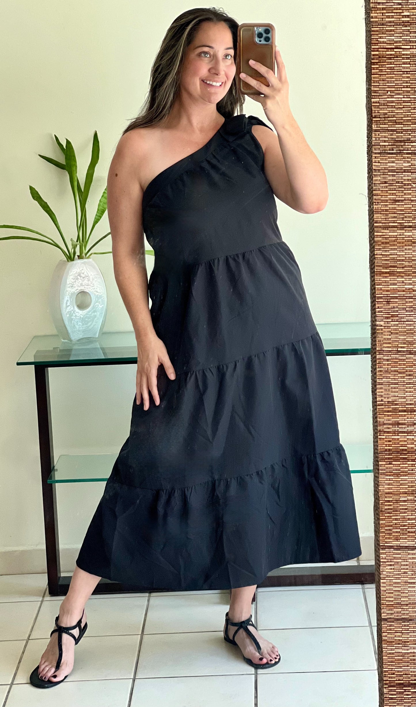 ONE SHOULDER BLACK MAXI DRESS
