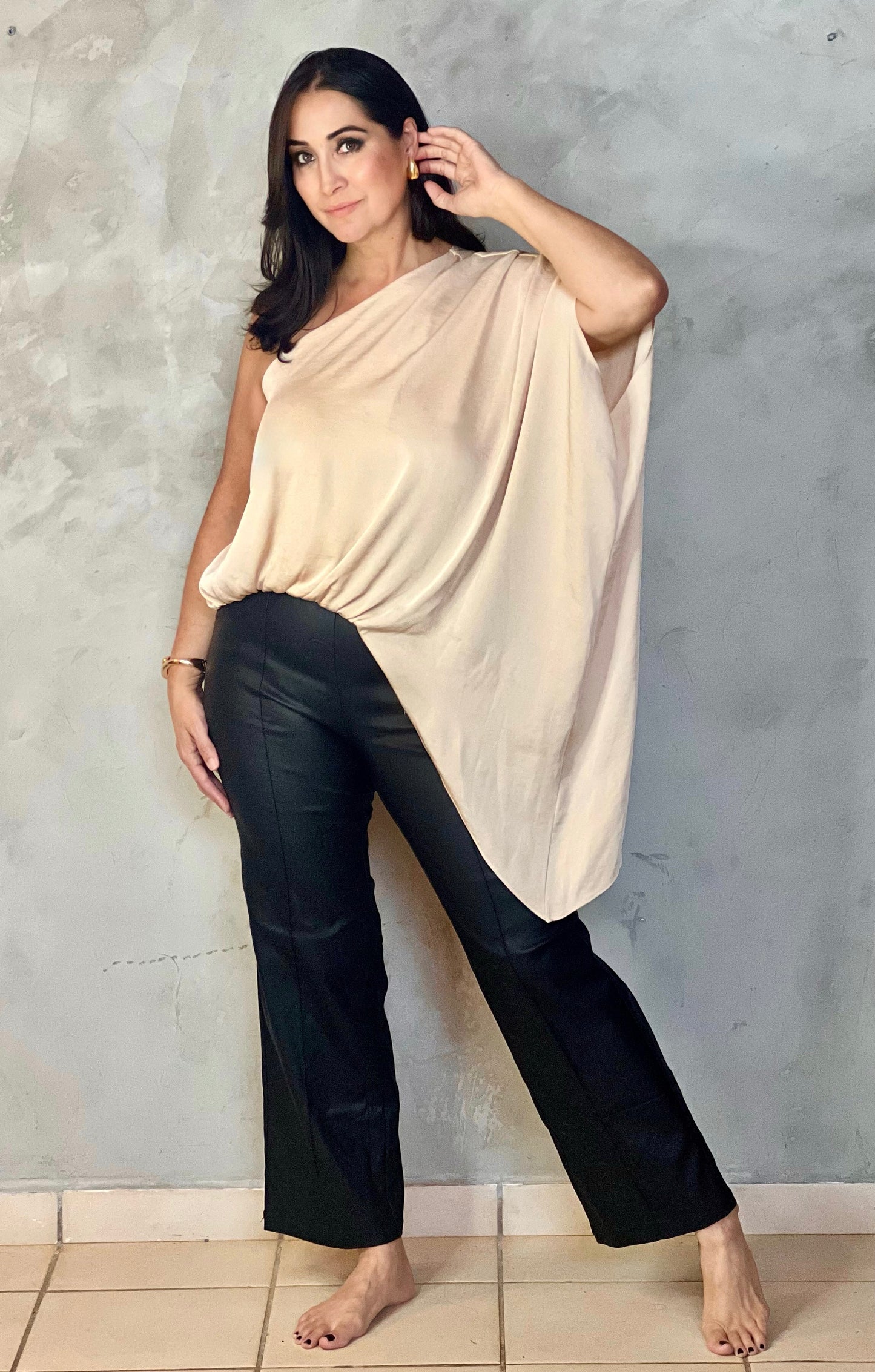 IVORY ONE SHOULDER TOP
