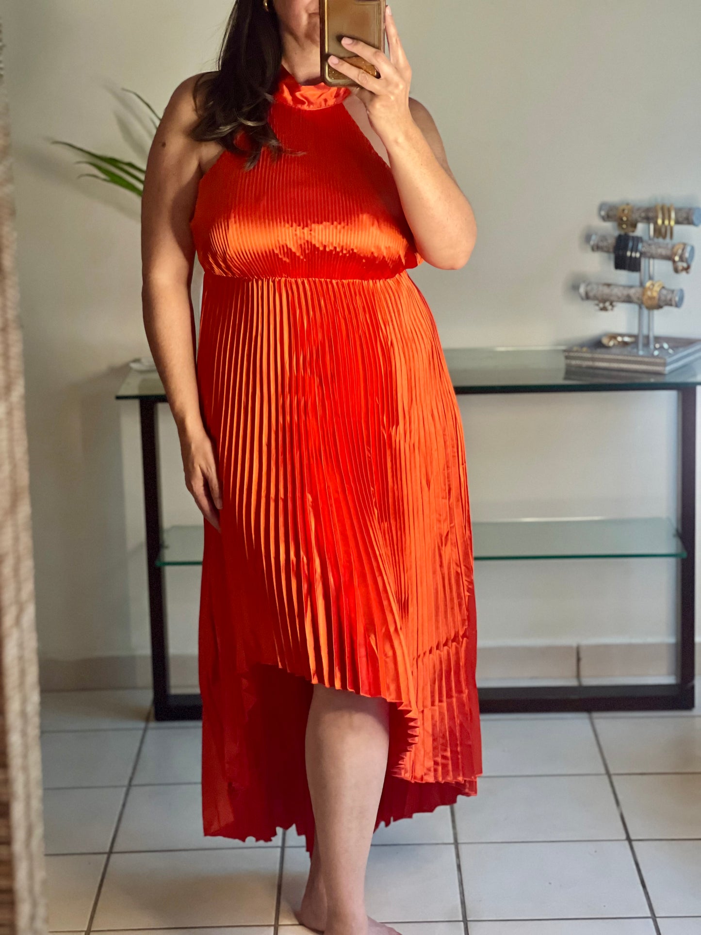 TRAJE ANARANJADO PLISADO