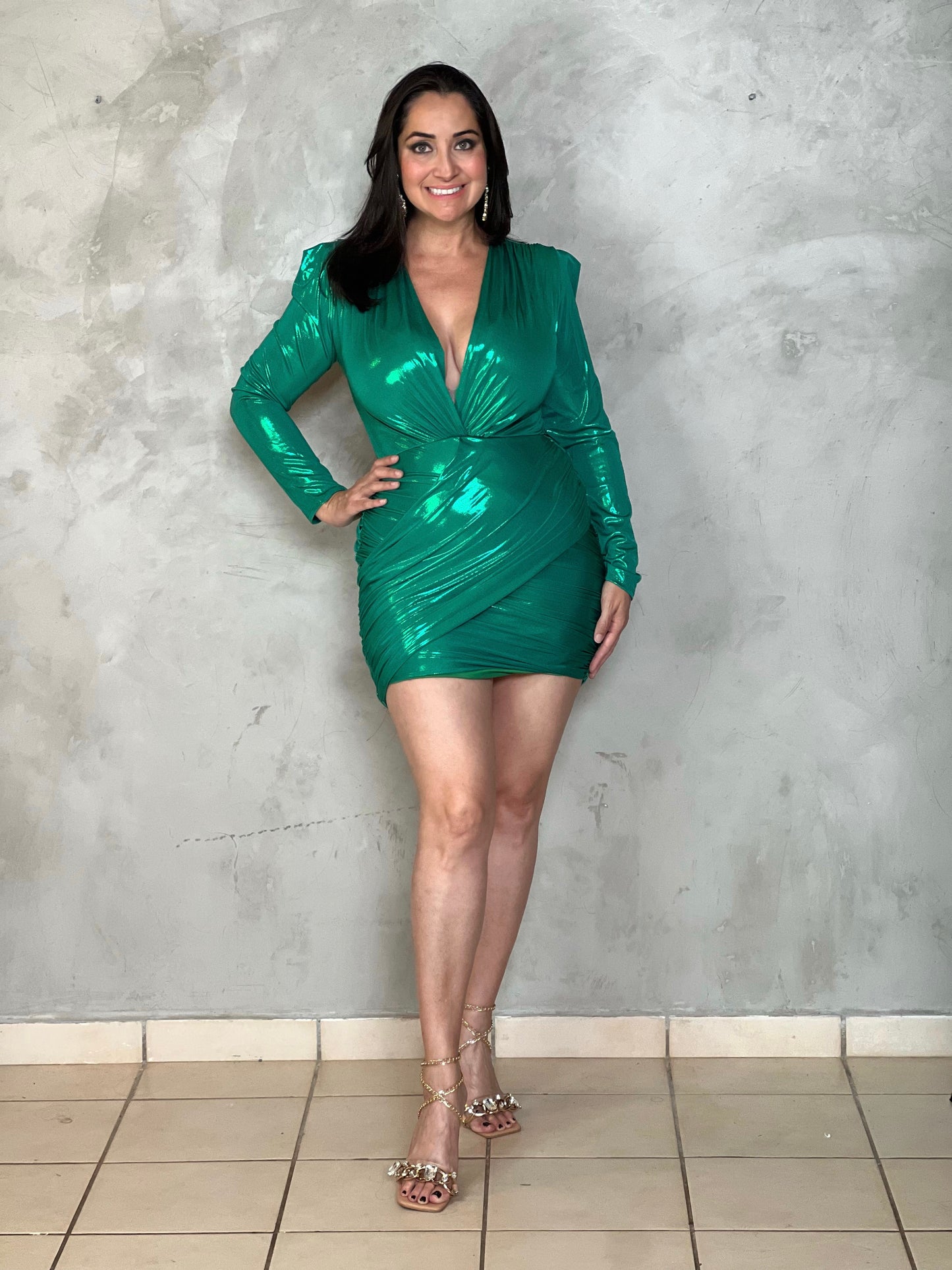 TRAJE CORTO VERDE METÁLICO