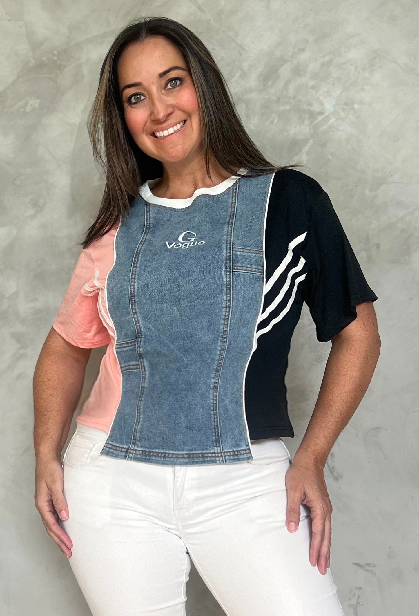 JEAN, SALMON AND BLACK TOP