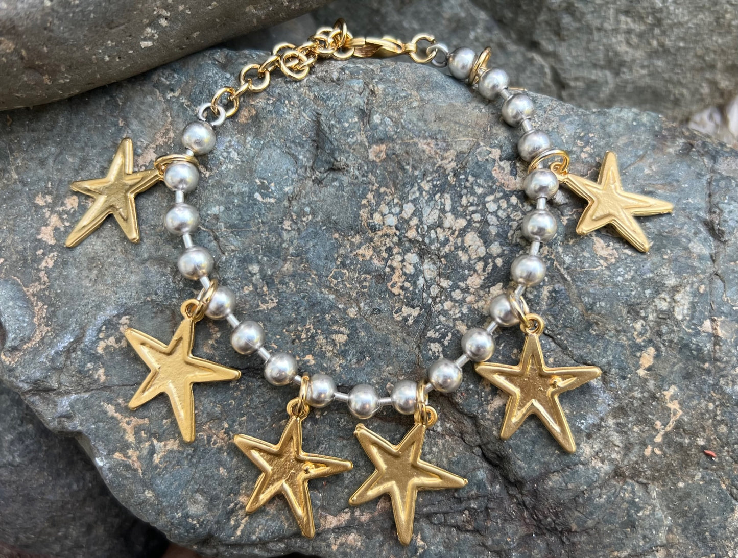 PULSERA TURCA 7 ESTRELLAS FLOTANTES DORADAS