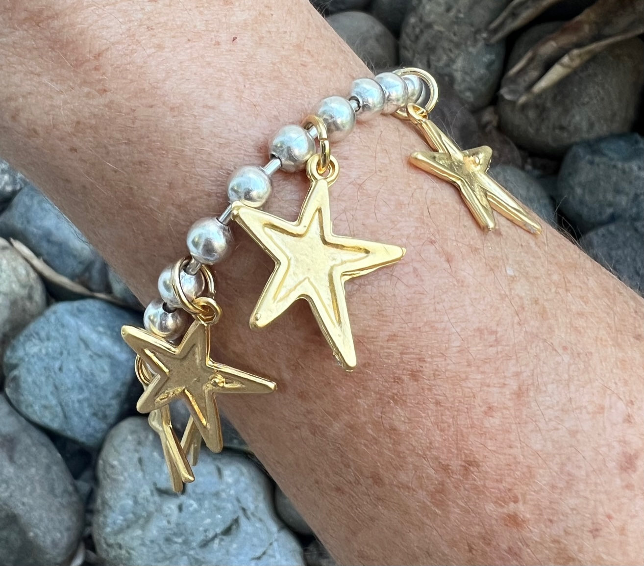 PULSERA TURCA 7 ESTRELLAS FLOTANTES DORADAS
