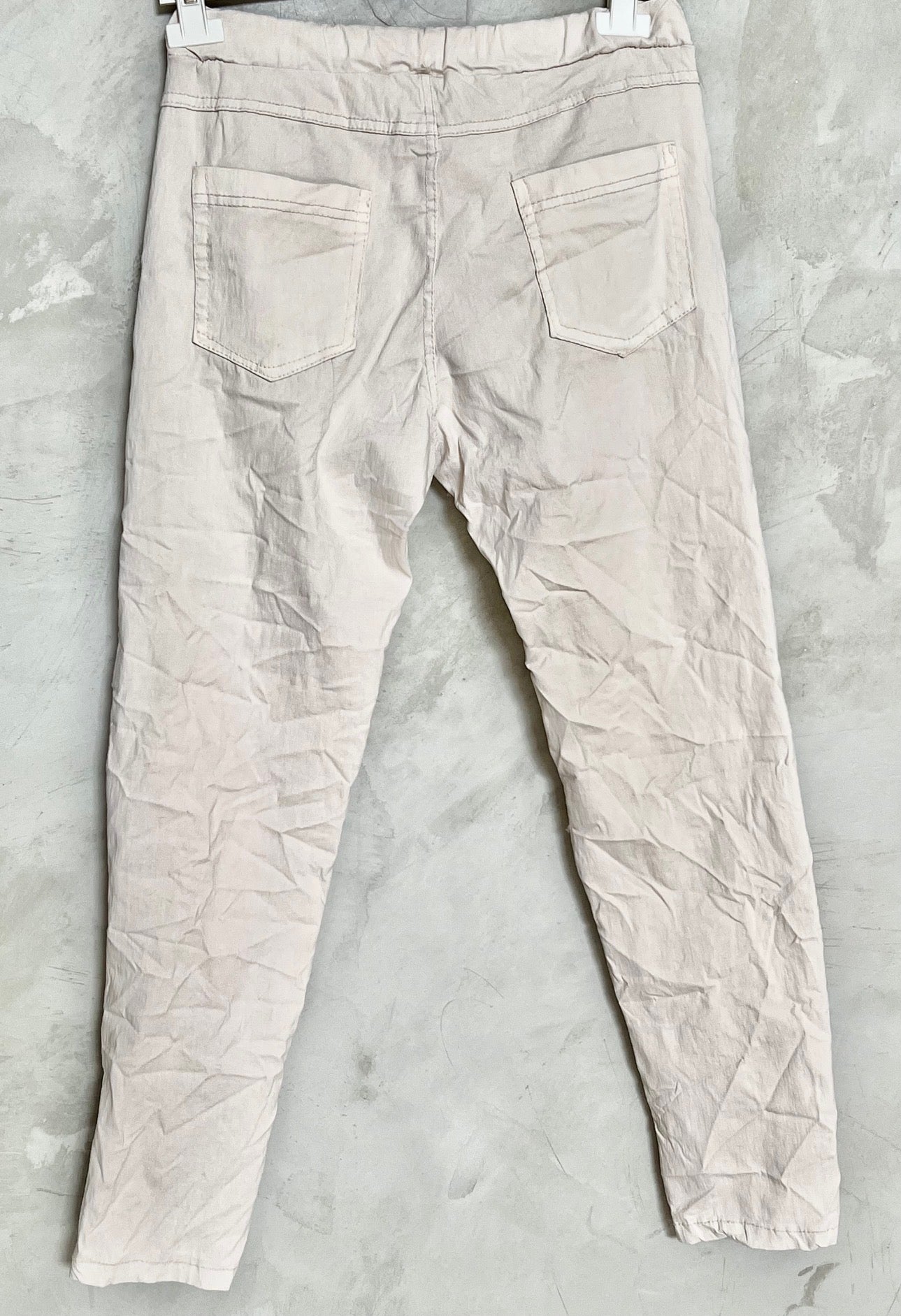 BEIGE JOGGERS WITH SEQUINS STARS