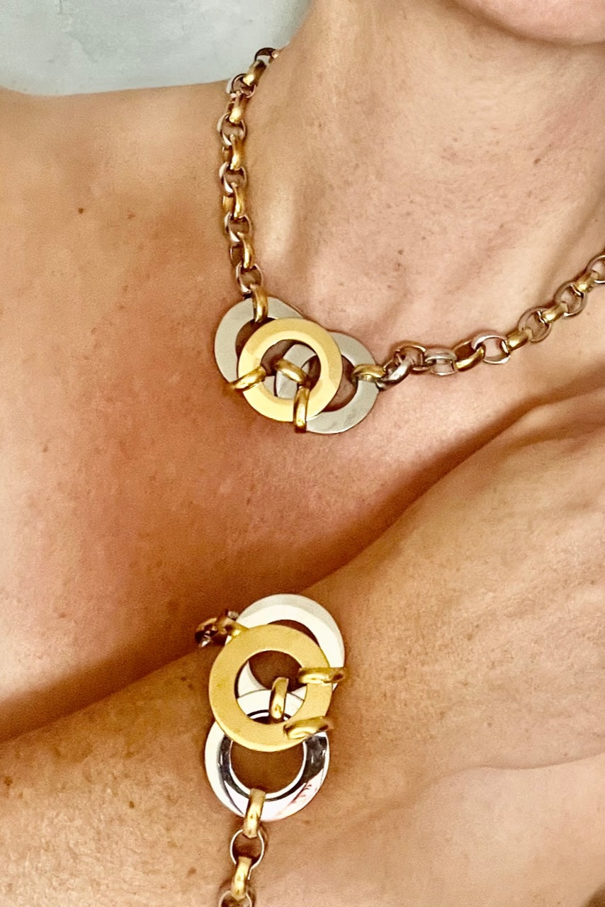 STAINLESS STEEL SET CADENA Y PULSERA CON CHARM EN CIRCULO