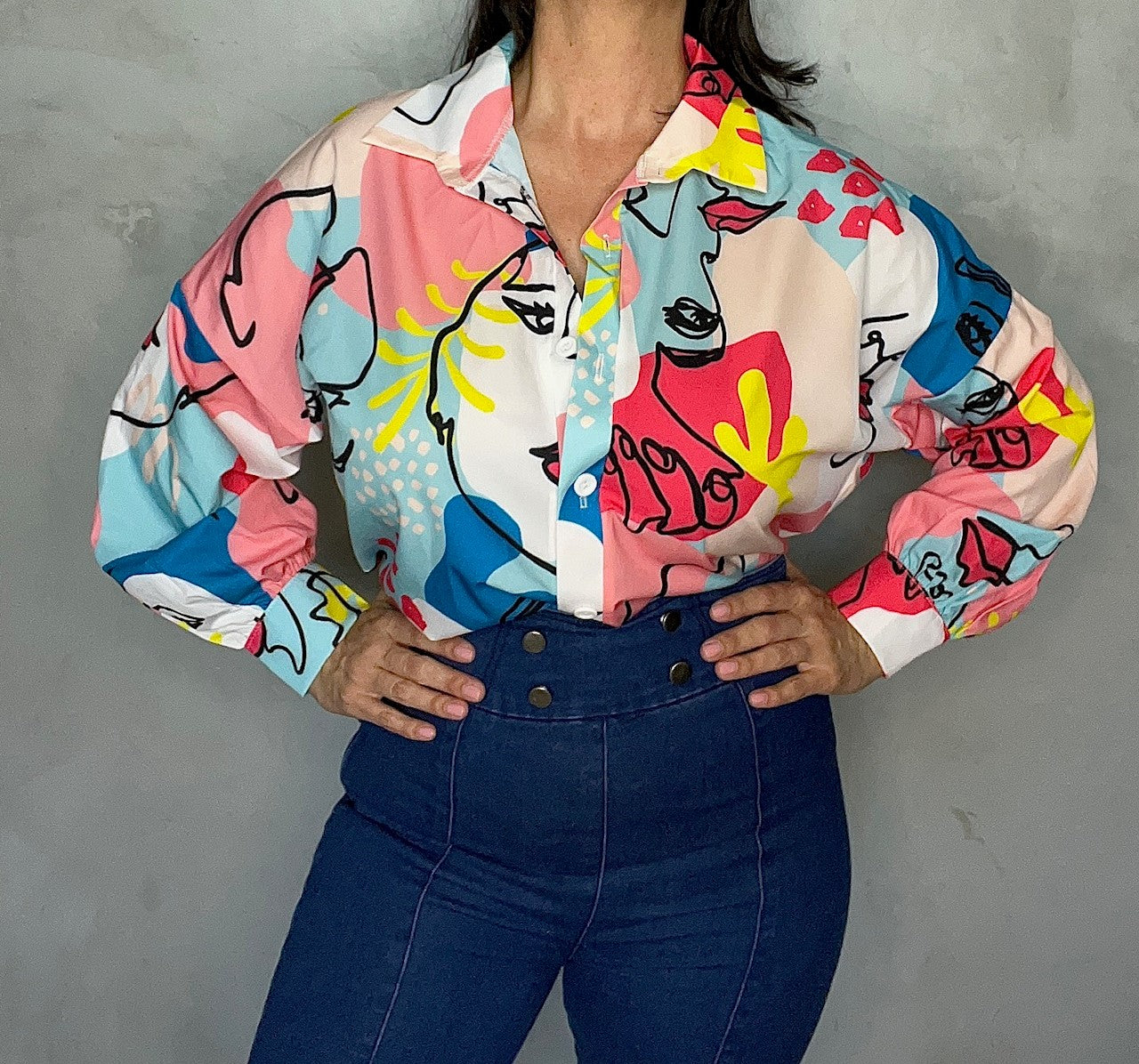 OVERSIZED FACES BLOUSE