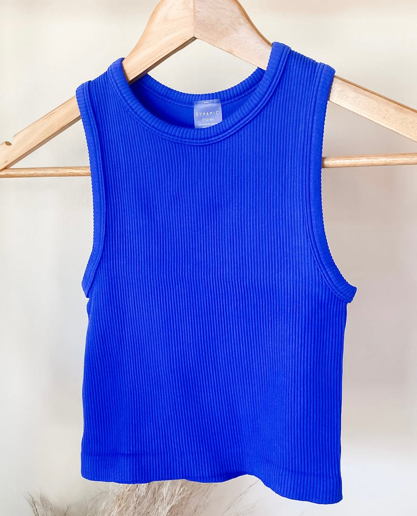 SHORT BASICS TOPS