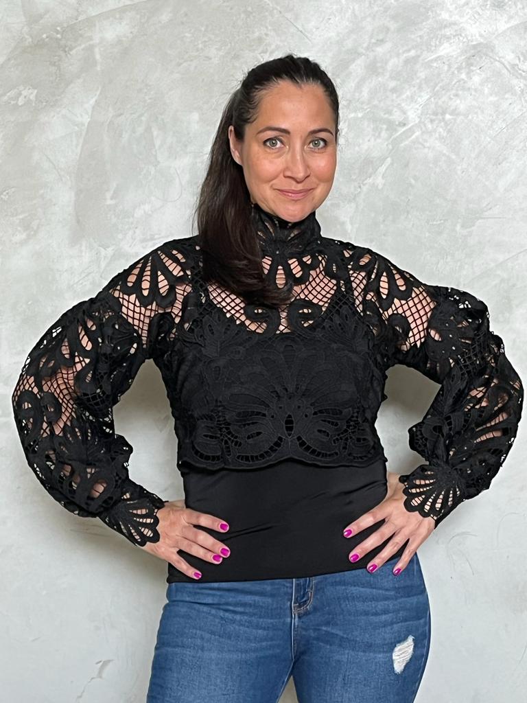 CAMISA NEGRA DE ENCAJE